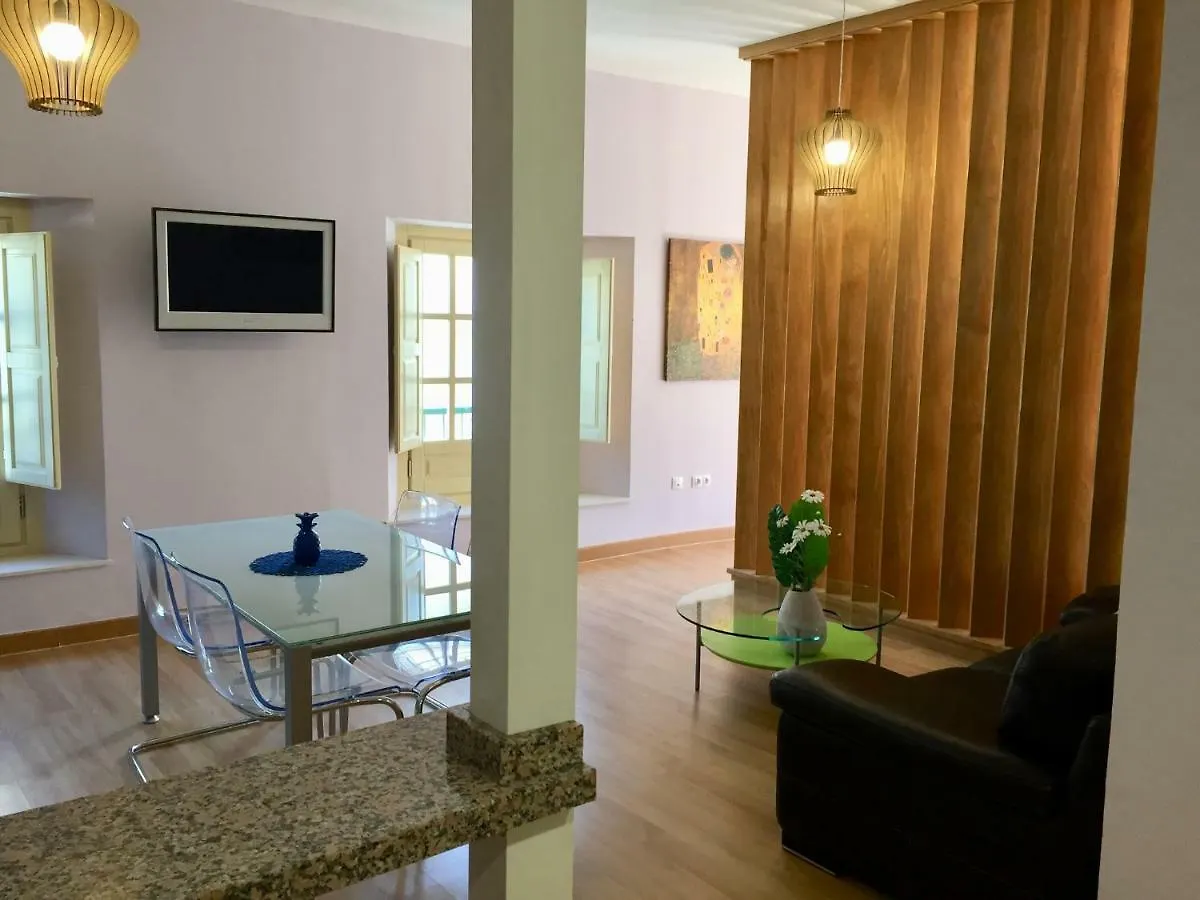 Natura Suite Málaga 0*,