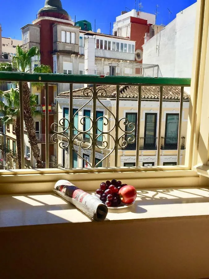 Natura Suite Málaga 0*,